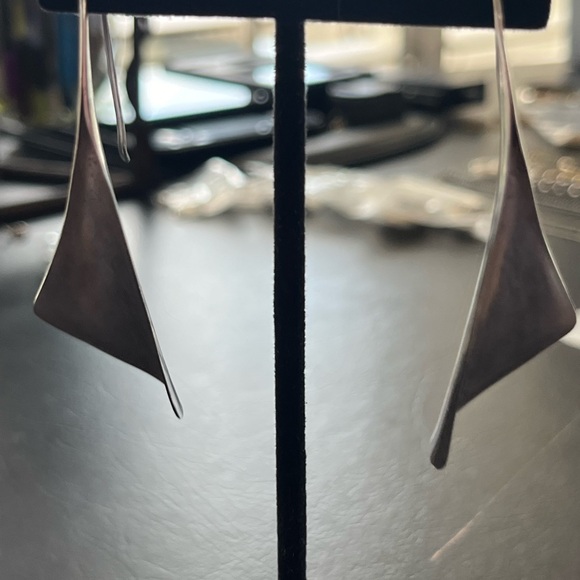 Etched Sterling Silver dangle earrings - Picture 6 of 8